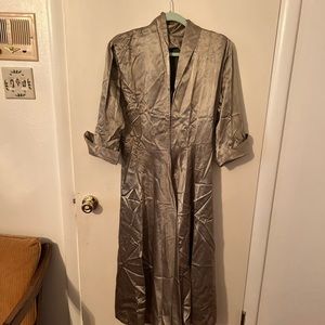 Antique 1960s dressing gown! Size small with front zipper